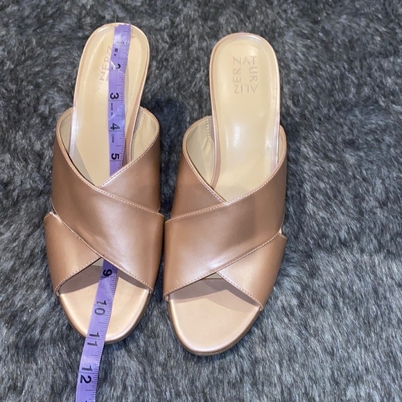 Naturilizer copper tone high heels Sandals 11 M - Picture 13 of 15
